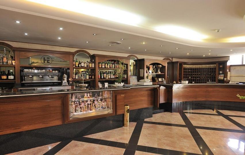 Hotel Europa Норча Екстериор снимка