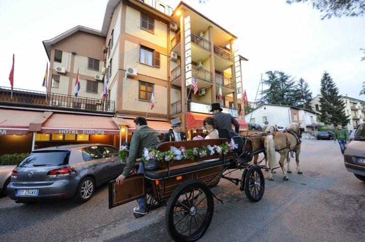 Hotel Europa Норча Екстериор снимка